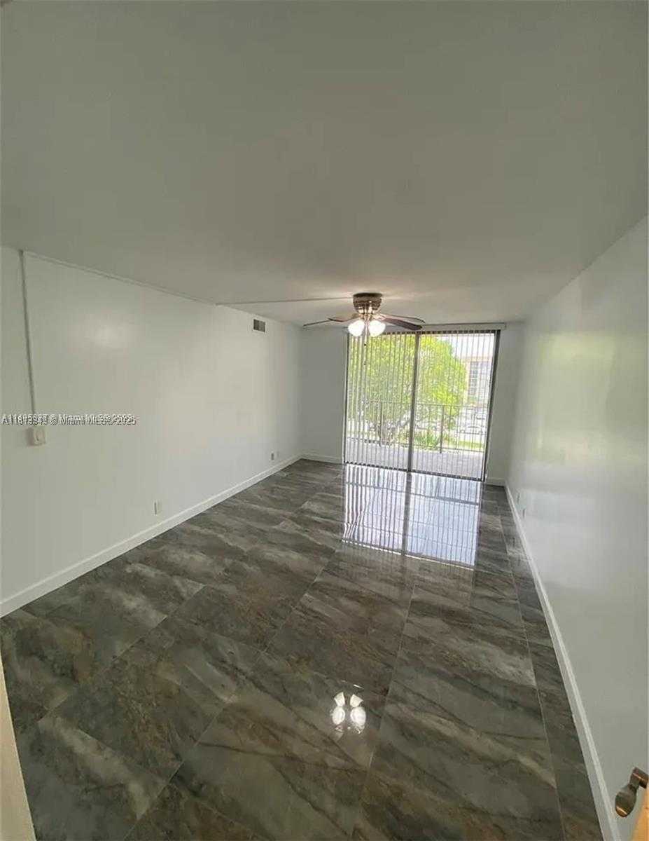 Small Image of 2101 ATLANTIC SHORES BLVD #402, Hallandale Beach Number 9