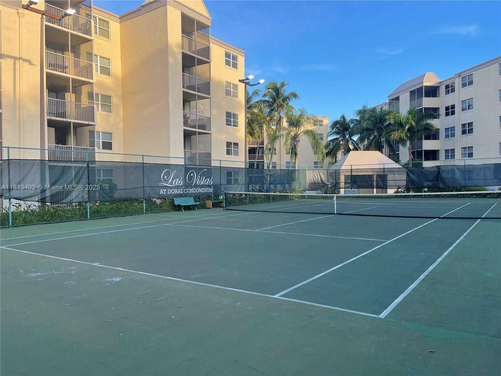 Small Image of 8373 LAKE DR #306, Doral Number 47