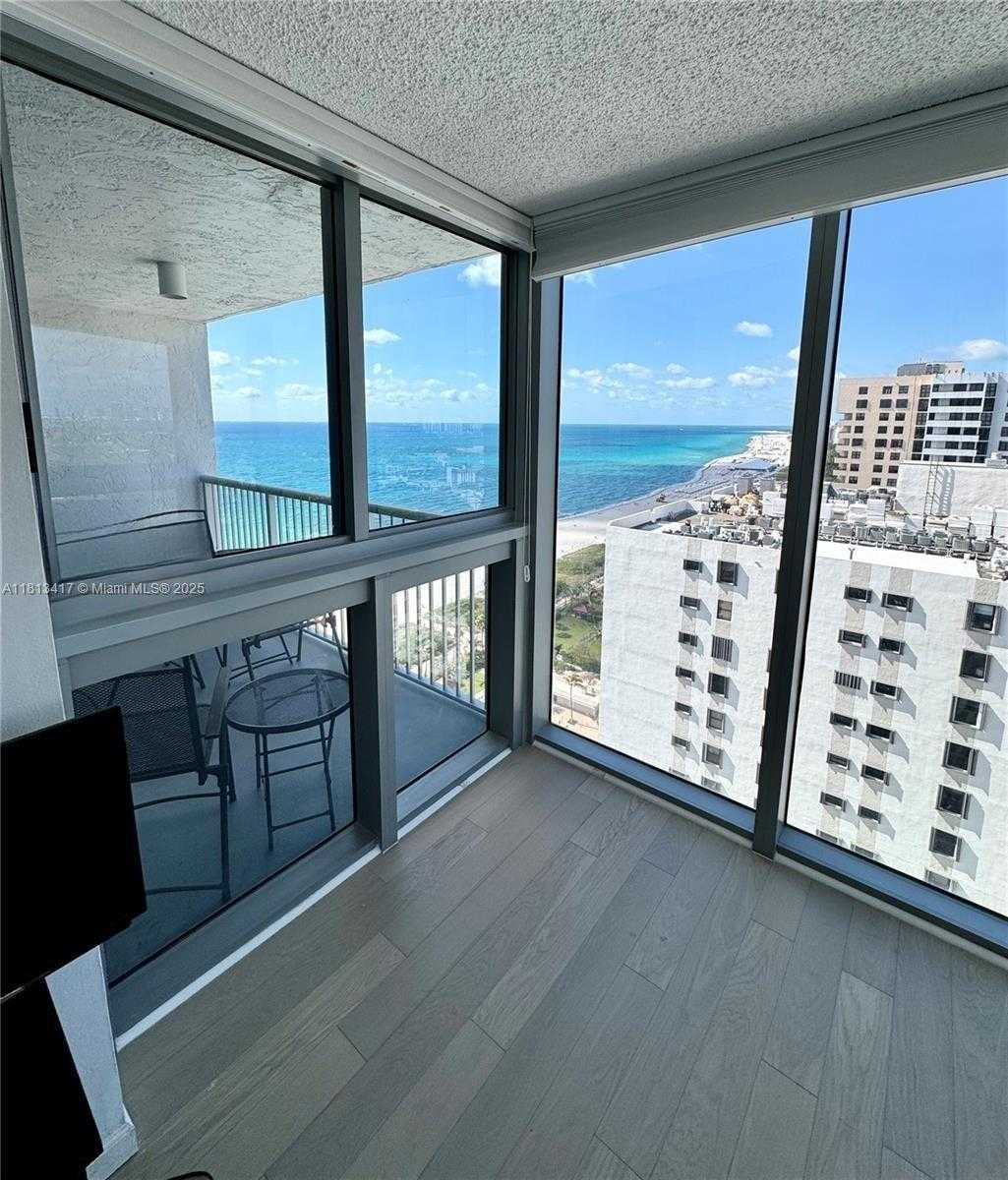 Small Image of 2655 COLLINS AVE #2410, Miami Beach Number 5