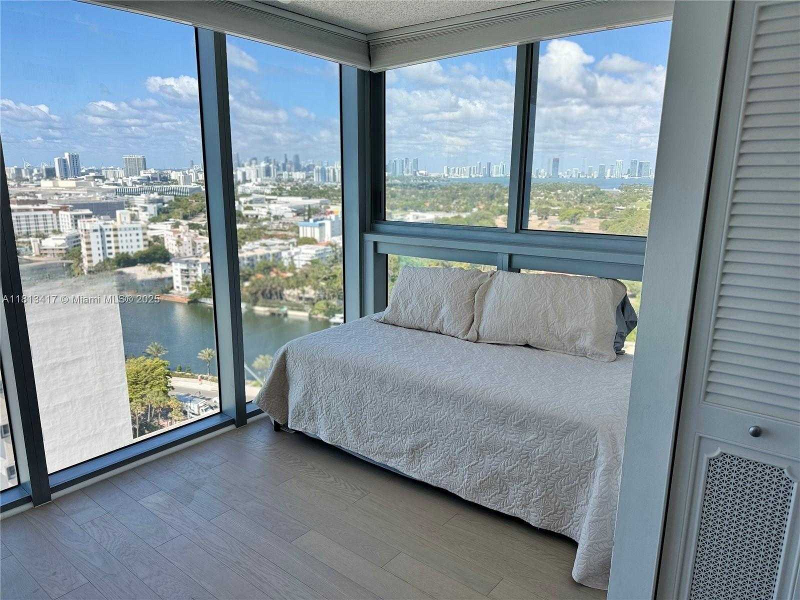 Small Image of 2655 COLLINS AVE #2410, Miami Beach Number 6