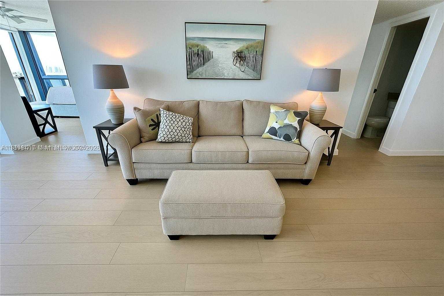 Small Image of 2655 COLLINS AVE #2410, Miami Beach Number 7