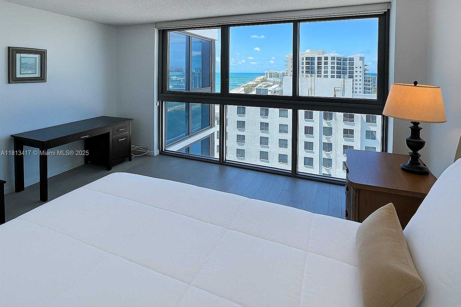 Small Image of 2655 COLLINS AVE #2410, Miami Beach Number 8