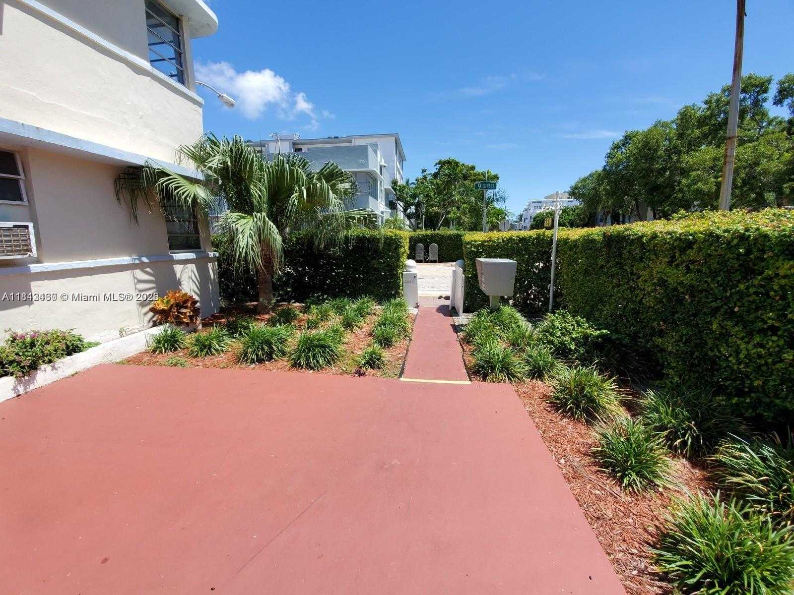 Small Image of 850 JEFFERSON AVE #1A, Miami Beach Number 11