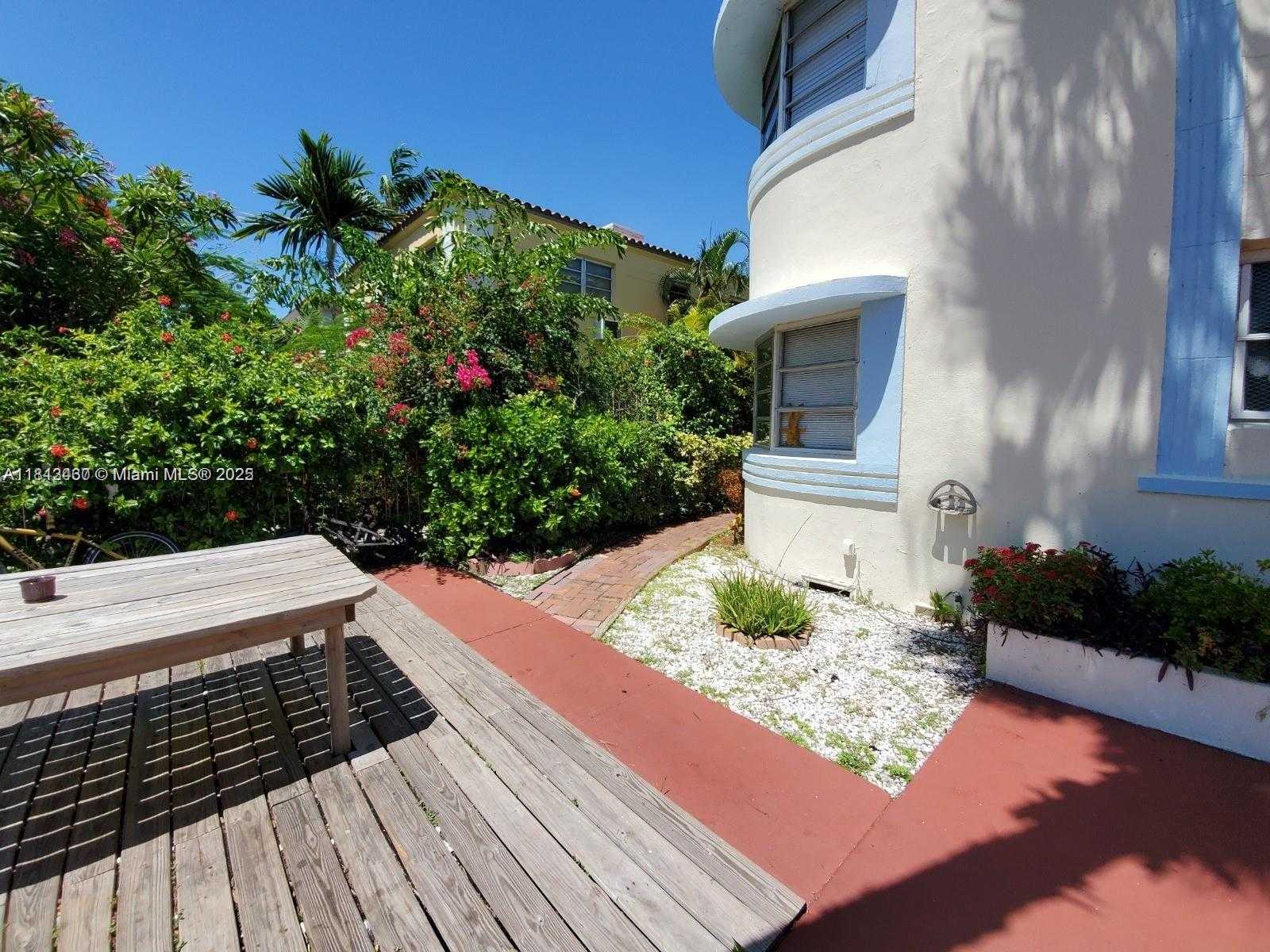 Small Image of 850 JEFFERSON AVE #1A, Miami Beach Number 12