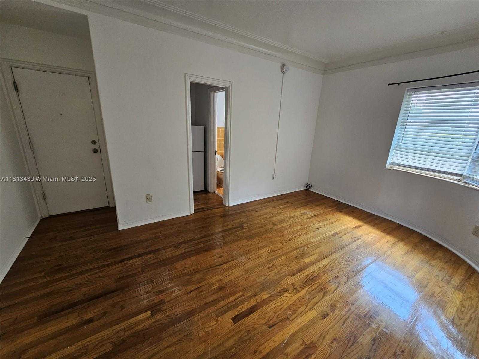 Small Image of 850 JEFFERSON AVE #1A, Miami Beach Number 2