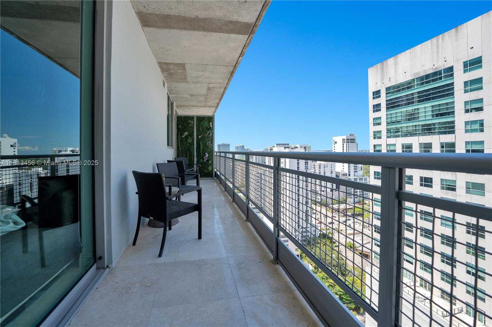 Small Image of 690 SOUTH WEST 1ST CT #2530, Miami Number 15