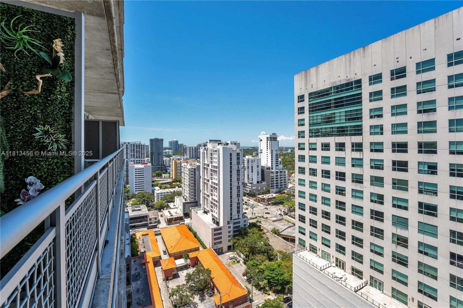 Small Image of 690 SOUTH WEST 1ST CT #2530, Miami Number 16