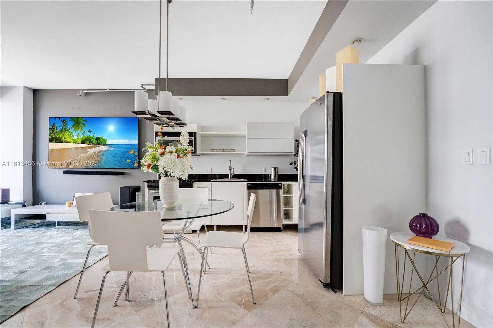 Small Image of 690 SOUTH WEST 1ST CT #2530, Miami Number 5