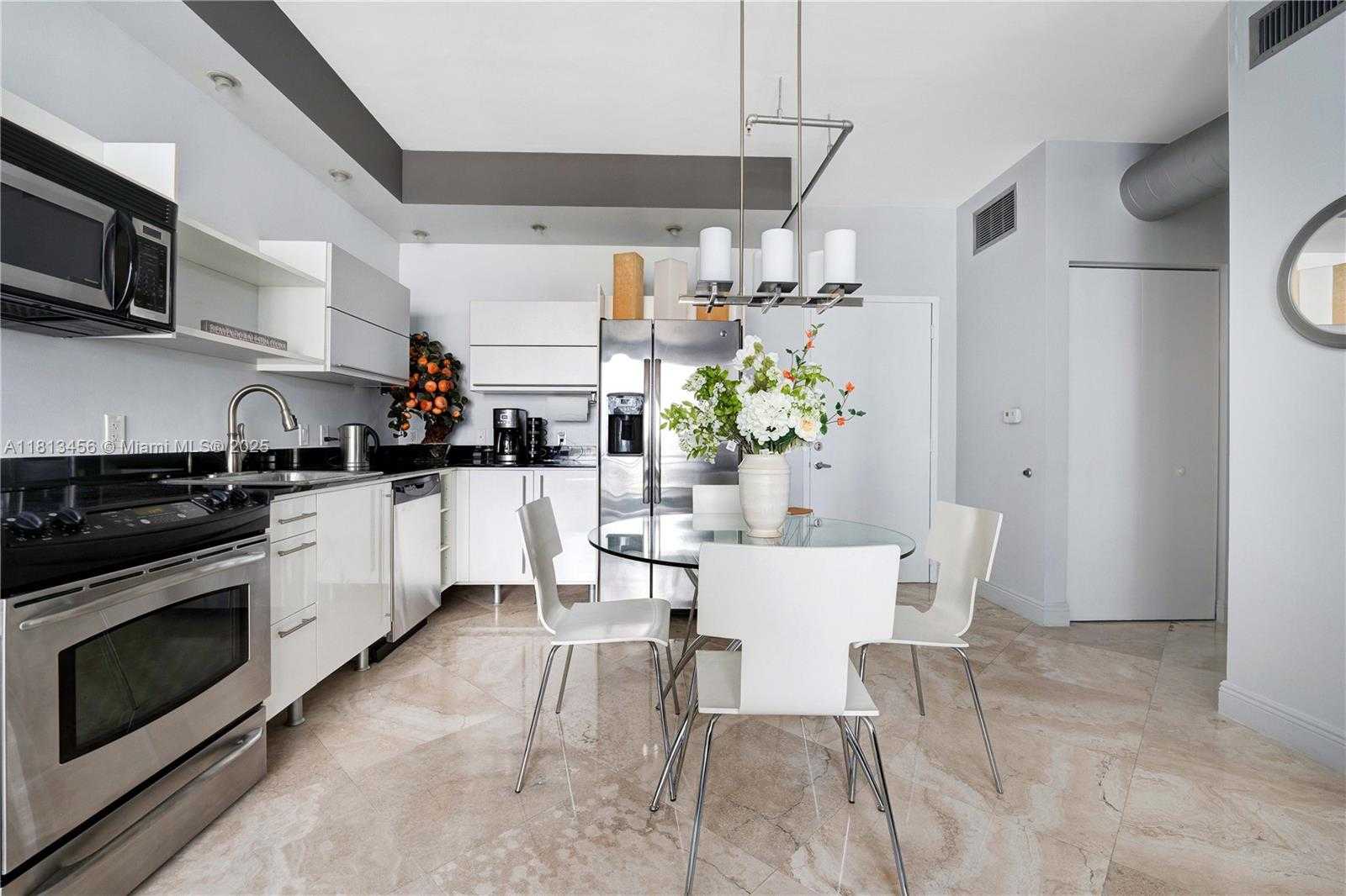 Small Image of 690 SOUTH WEST 1ST CT #2530, Miami Number 7