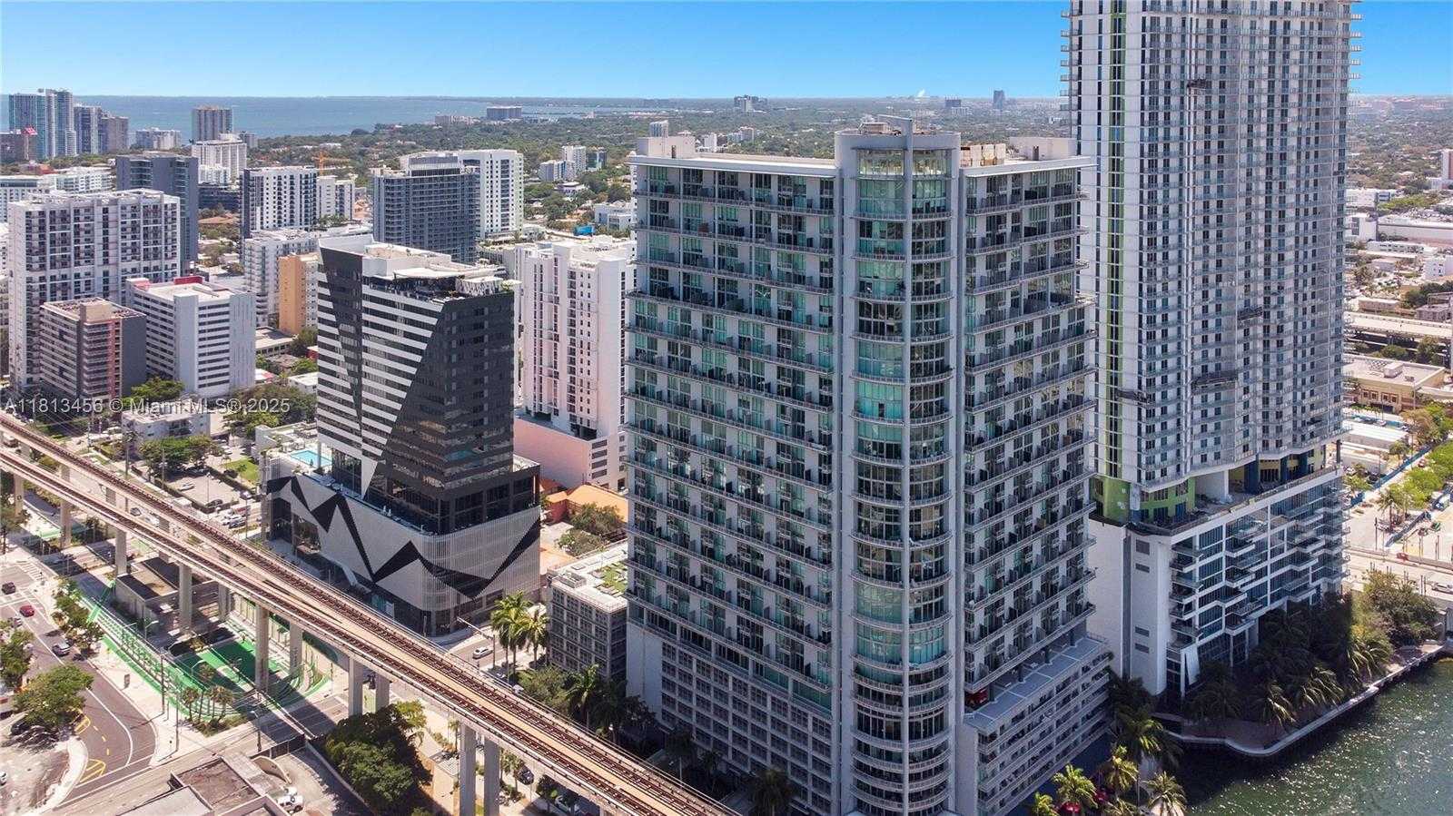 Small Image of 690 SOUTH WEST 1ST CT #2530, Miami Number 9