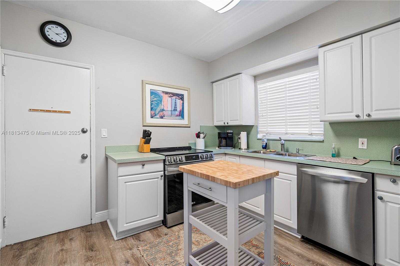 Small Image of 9940 COLLINS AVE #11, Bal Harbour Number 6