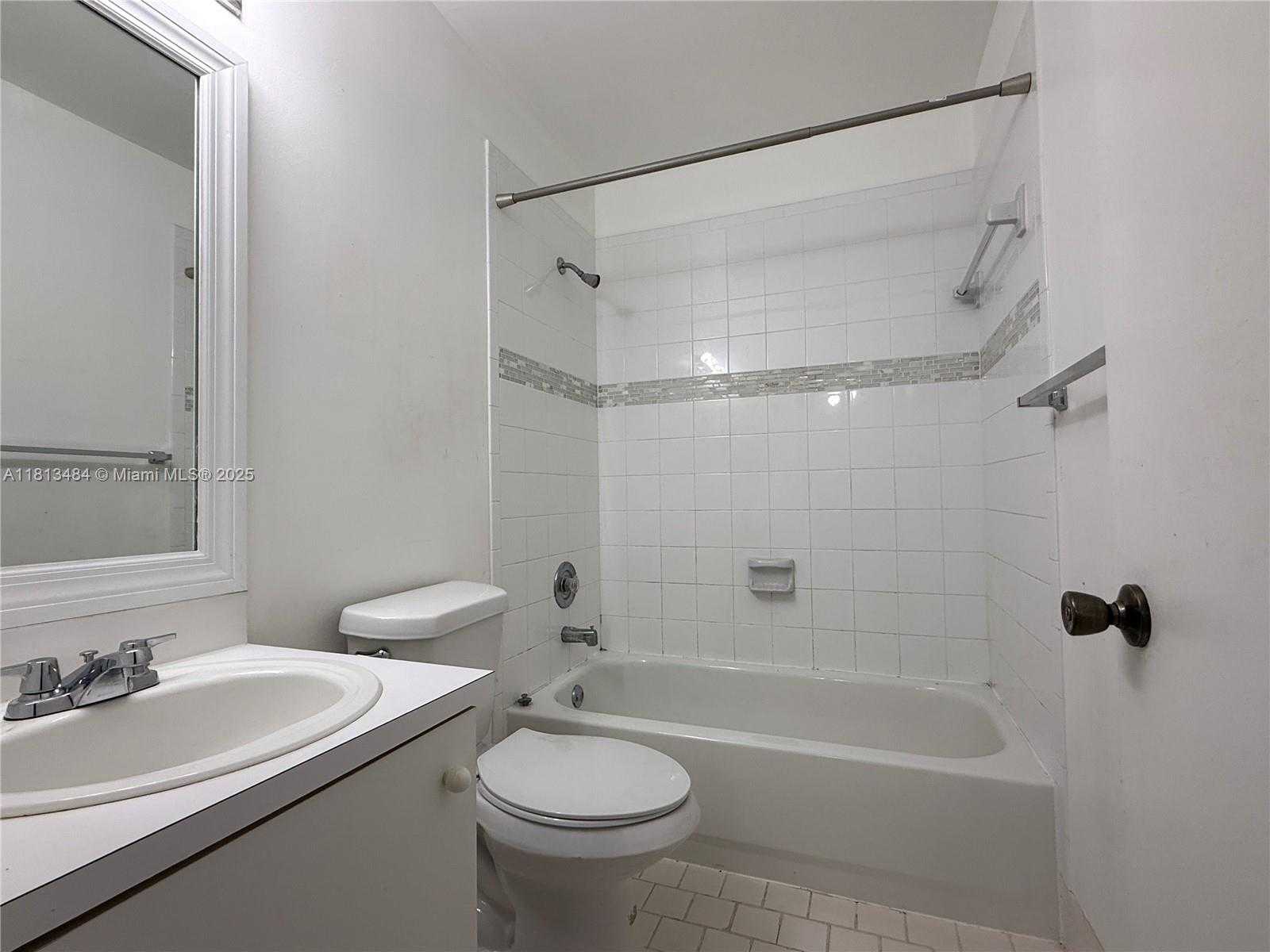 Small Image of 17432 SOUTH WEST 140TH CT, Miami Number 19
