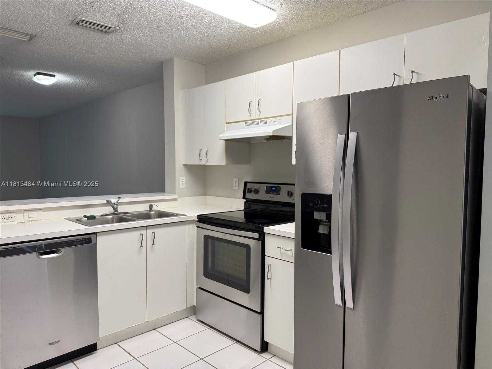 Small Image of 17432 SOUTH WEST 140TH CT, Miami Number 26