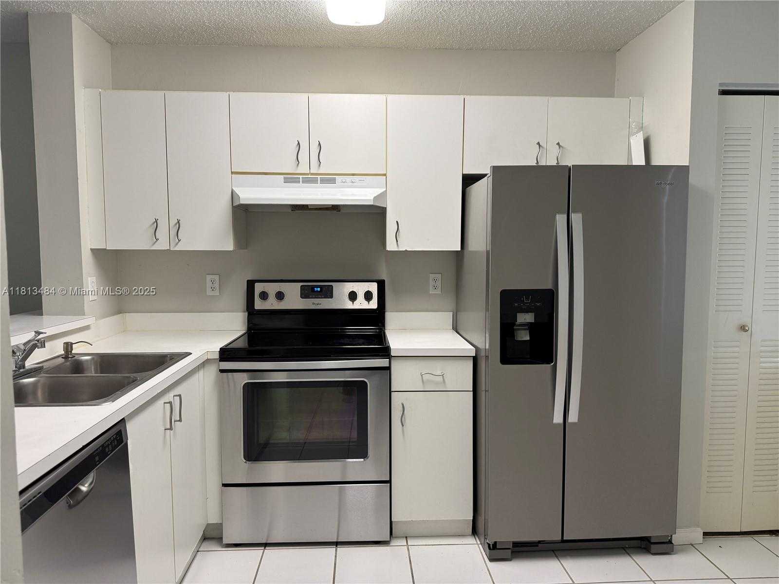 Small Image of 17432 SOUTH WEST 140TH CT, Miami Number 27