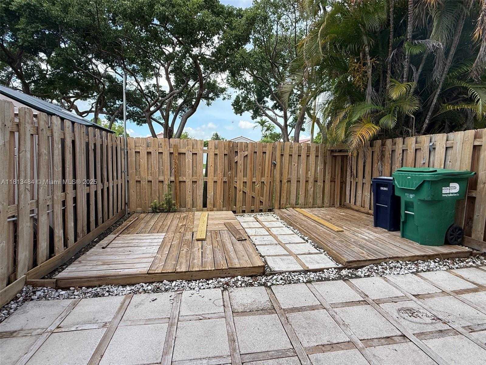 Small Image of 17432 SOUTH WEST 140TH CT, Miami Number 38