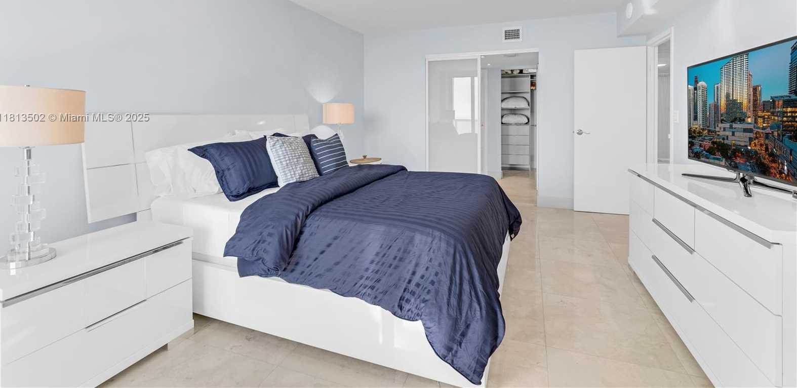 Small Image of 100 BAYVIEW DR #2007, Sunny Isles Beach Number 12