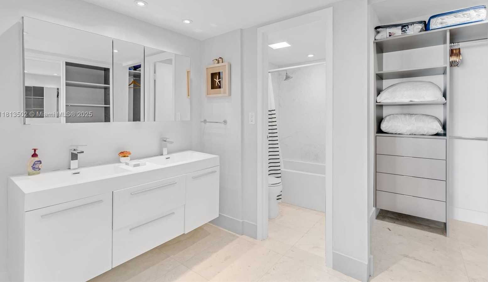 Small Image of 100 BAYVIEW DR #2007, Sunny Isles Beach Number 13