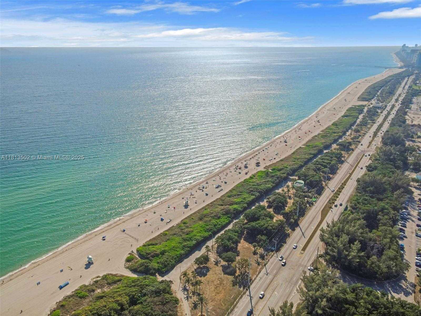 Small Image of 100 BAYVIEW DR #2007, Sunny Isles Beach Number 3