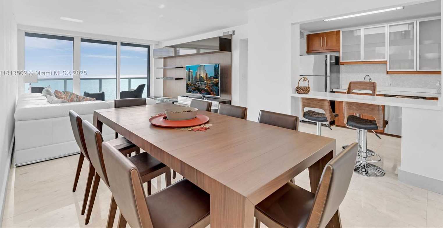 Small Image of 100 BAYVIEW DR #2007, Sunny Isles Beach Number 6