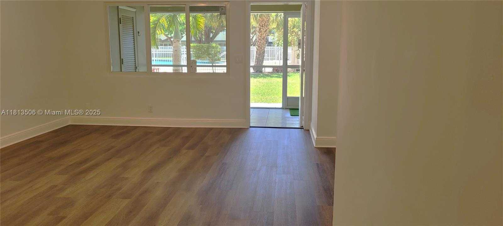 Small Image of 270 LAYNE BLVD #106, Hallandale Beach Number 10