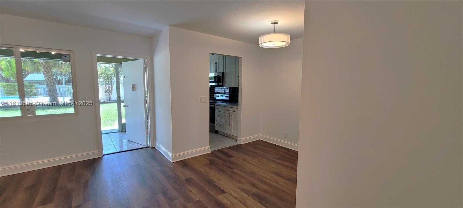 Small Image of 270 LAYNE BLVD #106, Hallandale Beach Number 11
