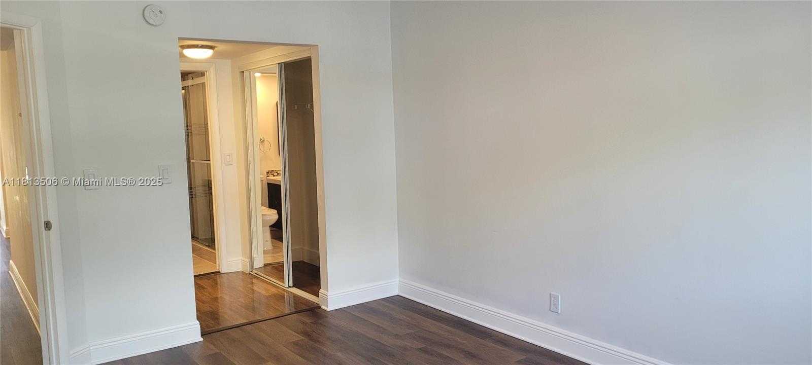 Small Image of 270 LAYNE BLVD #106, Hallandale Beach Number 21