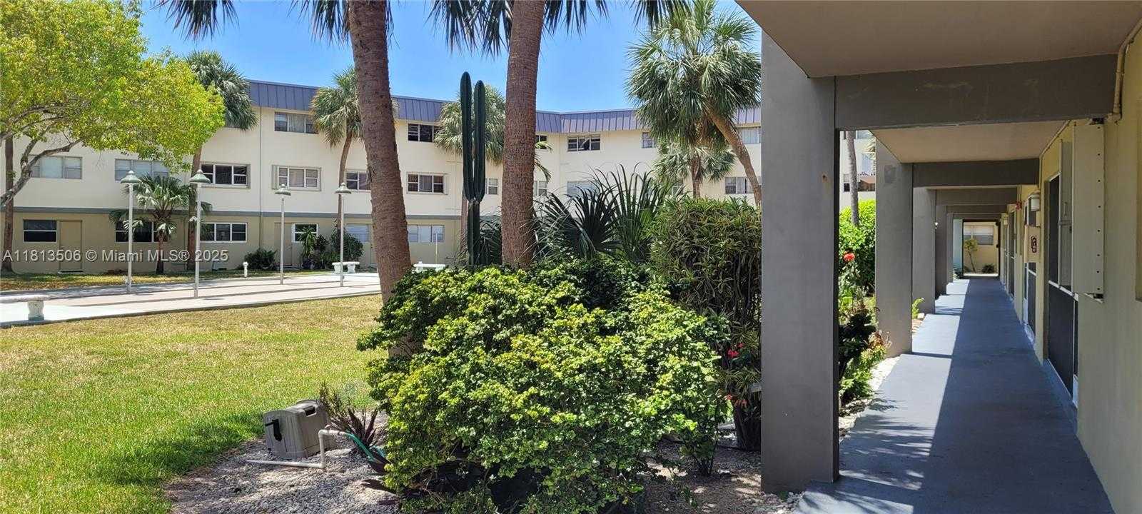 Small Image of 270 LAYNE BLVD #106, Hallandale Beach Number 34