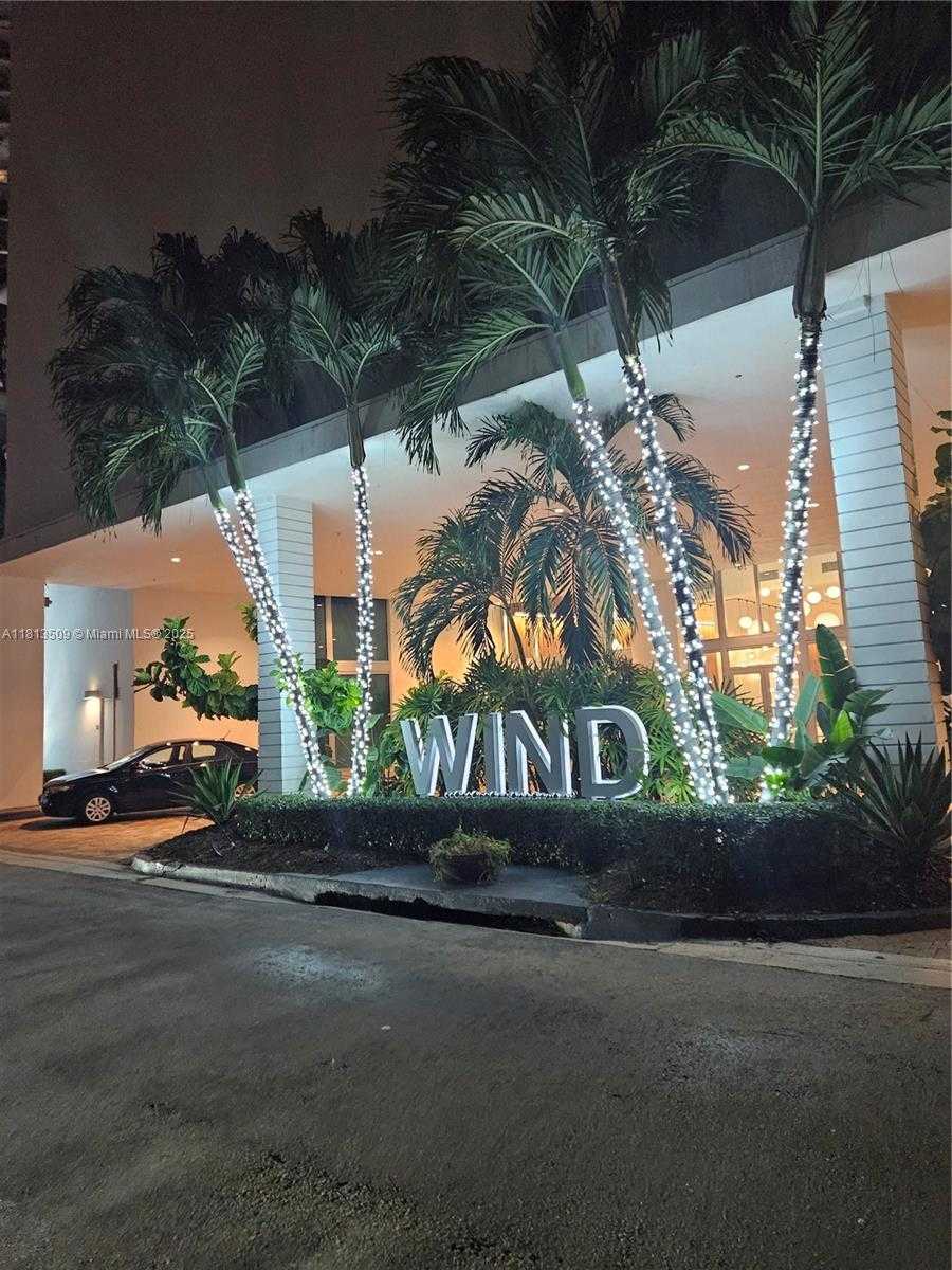 Small Image of 350 SOUTH MIAMI AVE #2714, Miami Number 3