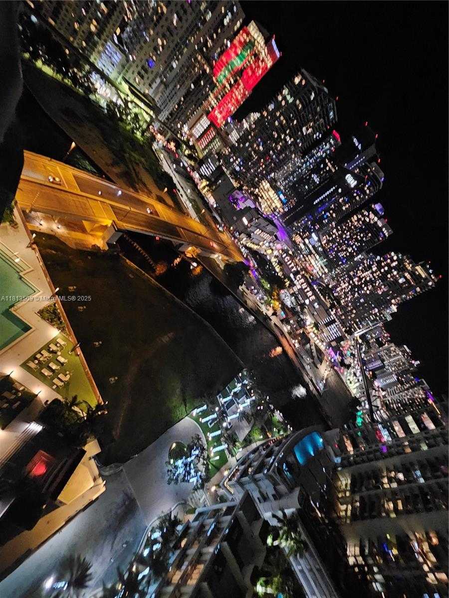 Small Image of 350 SOUTH MIAMI AVE #2714, Miami Number 44