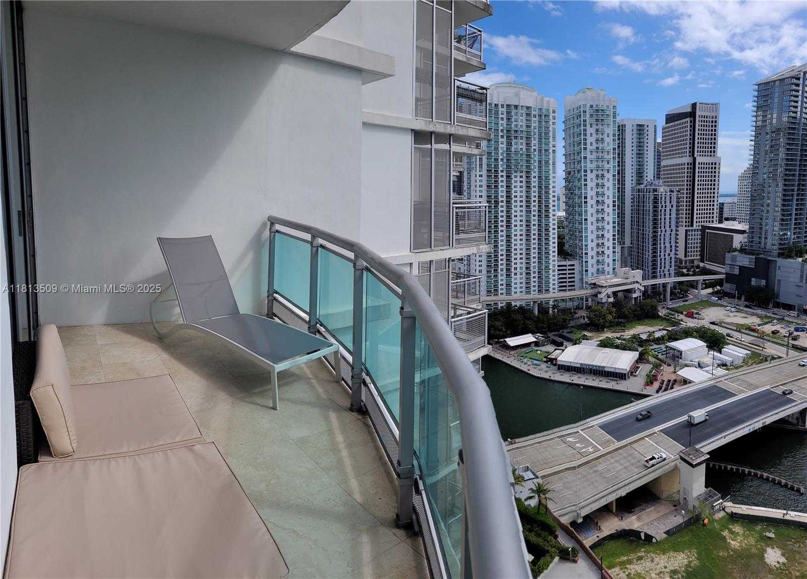 Small Image of 350 SOUTH MIAMI AVE #2714, Miami Number 47