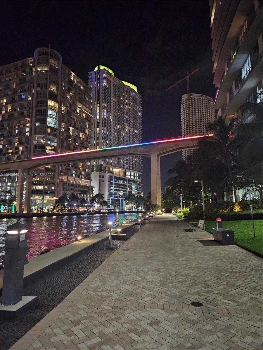 Small Image of 350 SOUTH MIAMI AVE #2714, Miami Number 52