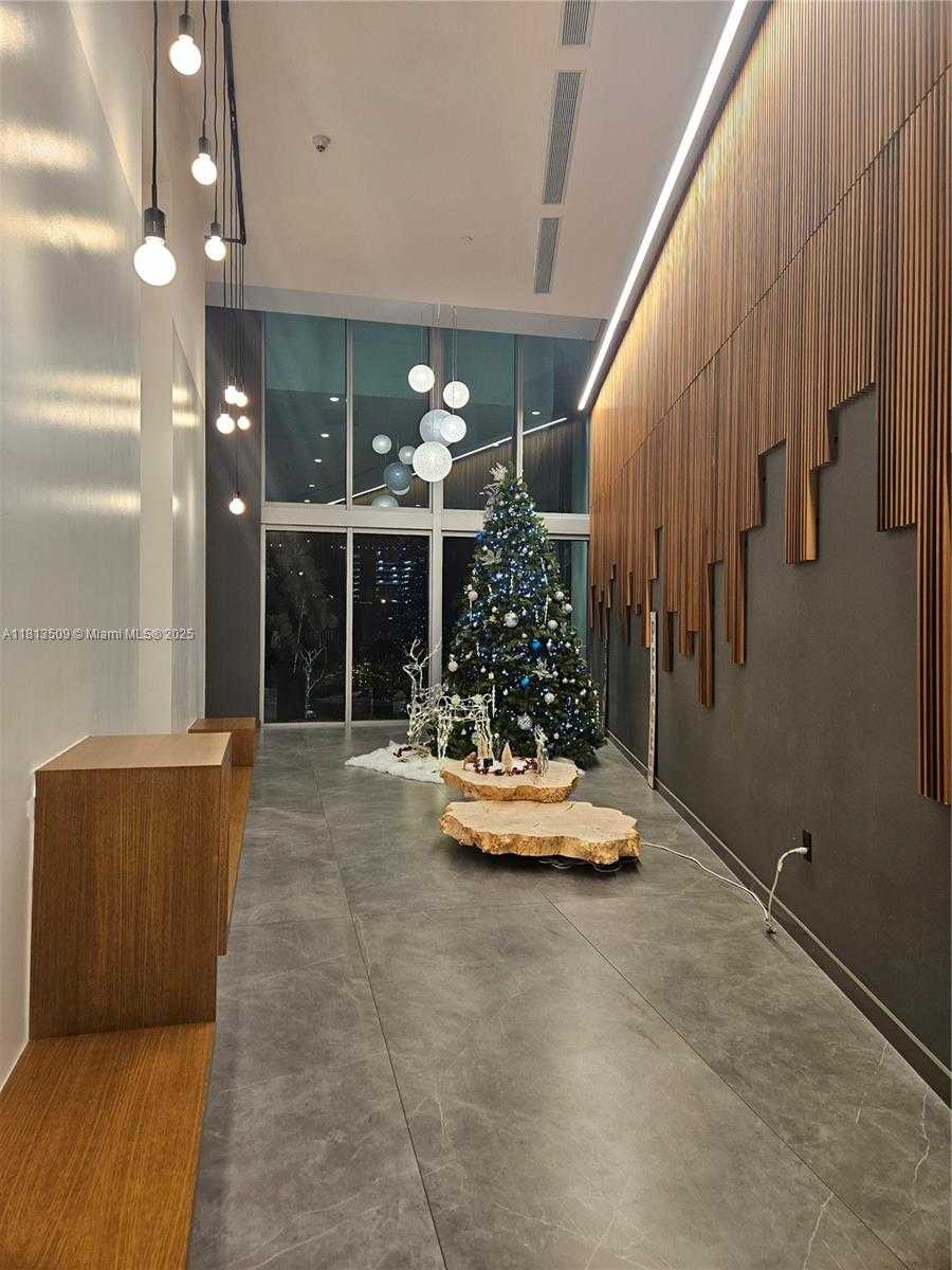 Small Image of 350 SOUTH MIAMI AVE #2714, Miami Number 58