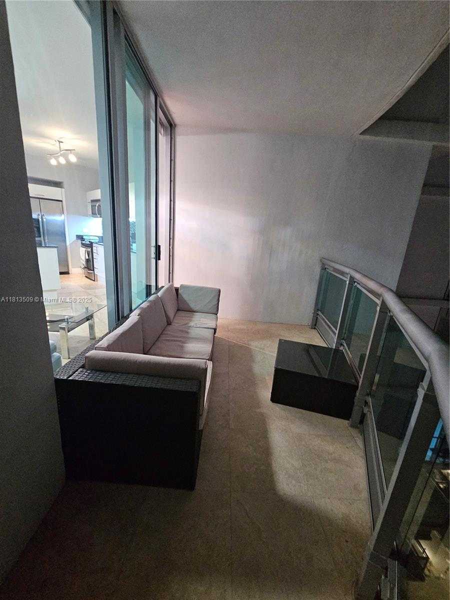 Small Image of 350 SOUTH MIAMI AVE #2714, Miami Number 63