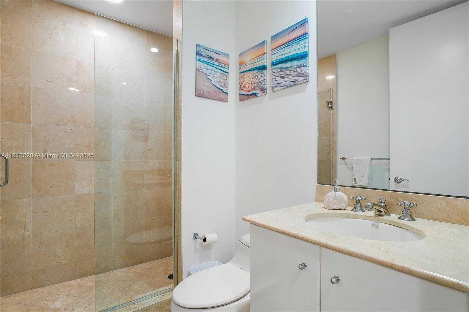 Small Image of 100 SOUTH POINTE DR #TH-15, Miami Beach Number 28