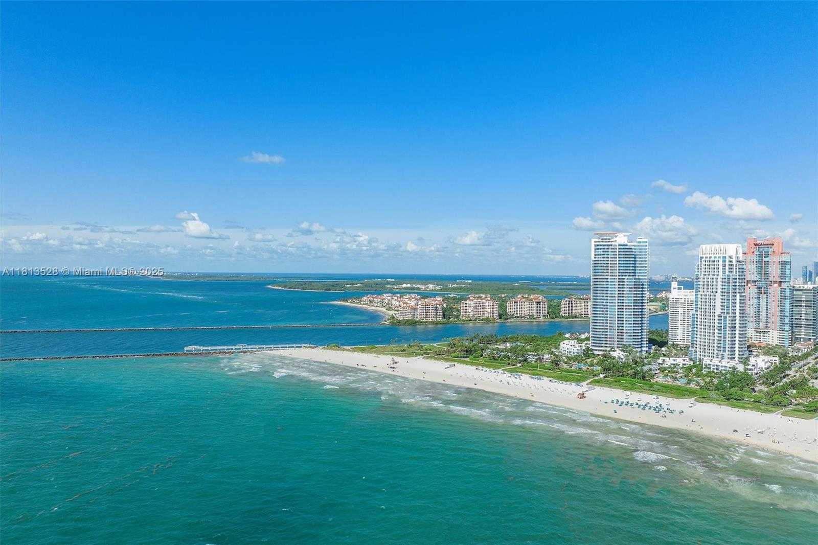 Small Image of 100 SOUTH POINTE DR #TH-15, Miami Beach Number 34
