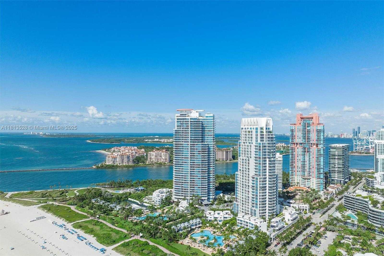Small Image of 100 SOUTH POINTE DR #TH-15, Miami Beach Number 38