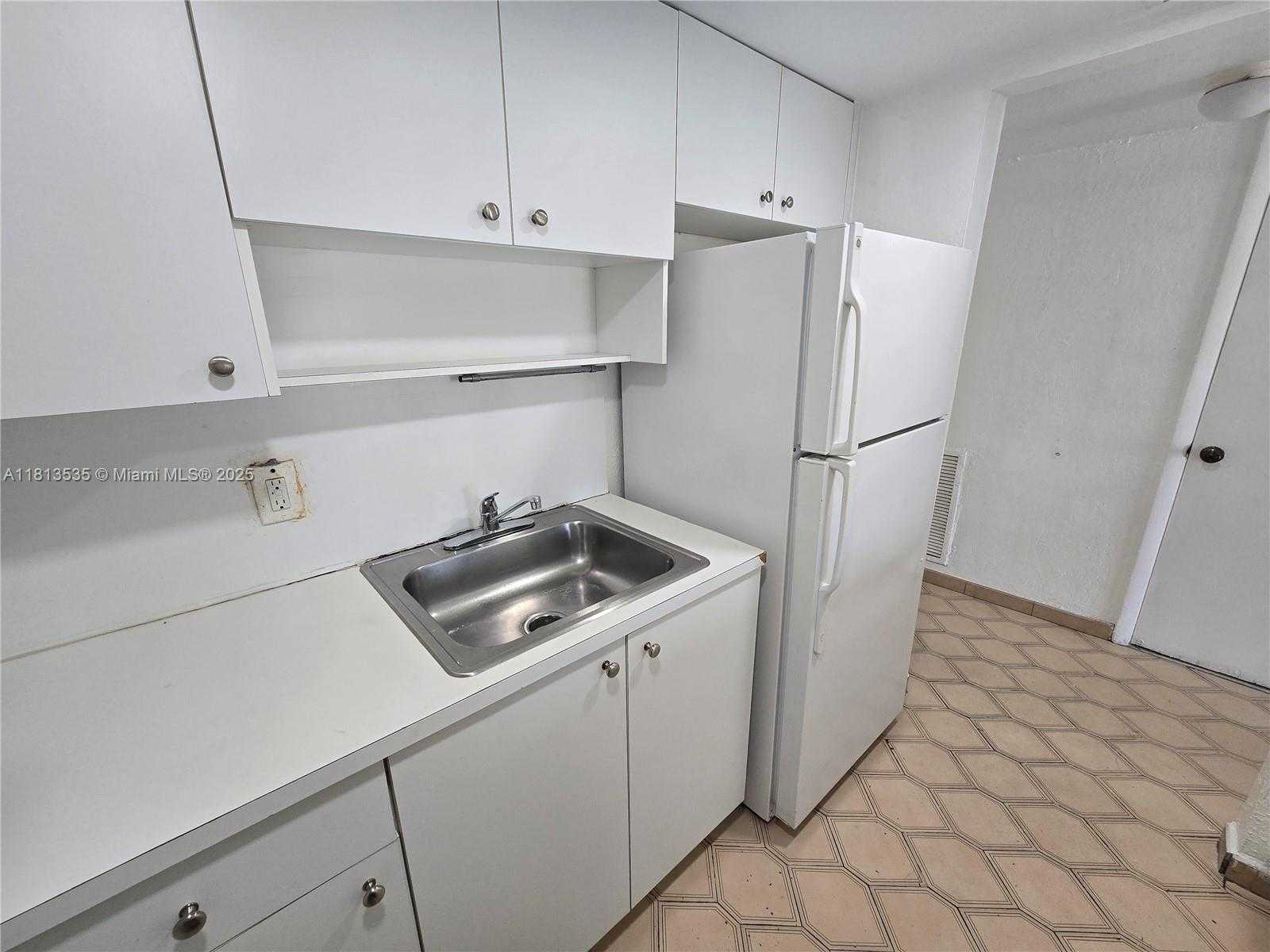 Small Image of 1305 WEST 53 ST #410, Hialeah Number 15