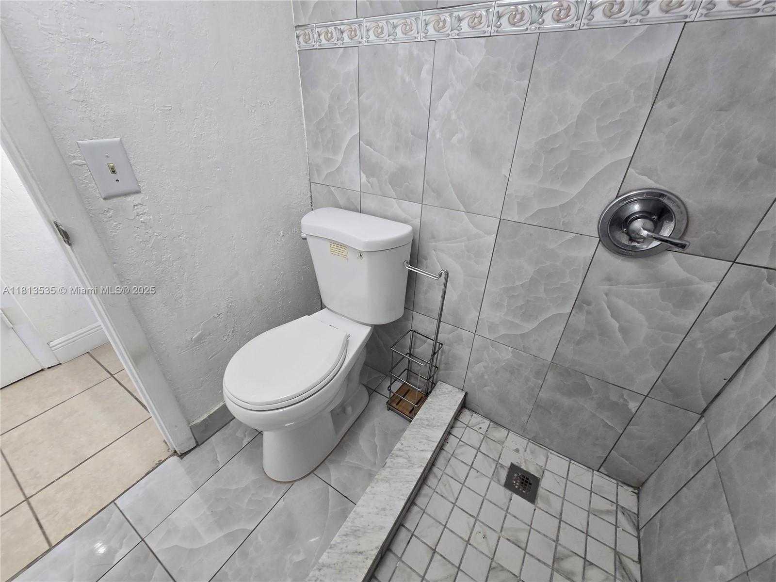 Small Image of 1305 WEST 53 ST #410, Hialeah Number 29