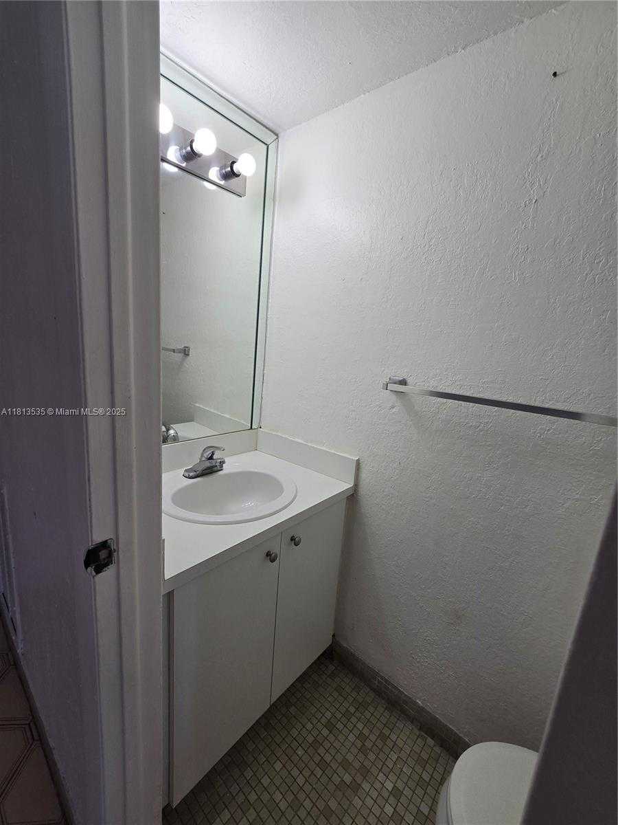 Small Image of 1305 WEST 53 ST #410, Hialeah Number 47