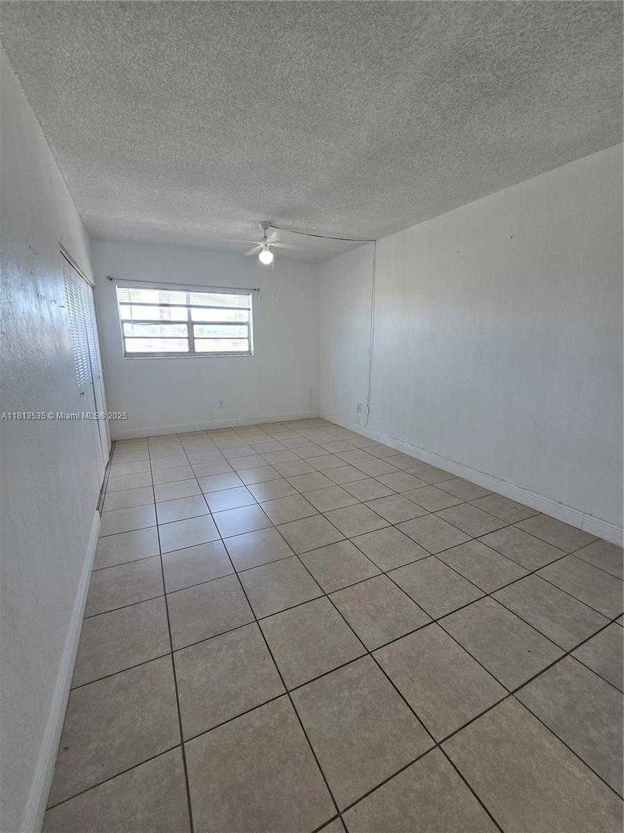 Small Image of 1305 WEST 53 ST #410, Hialeah Number 58