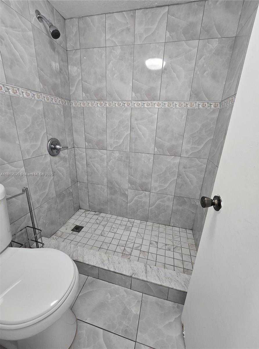 Small Image of 1305 WEST 53 ST #410, Hialeah Number 63