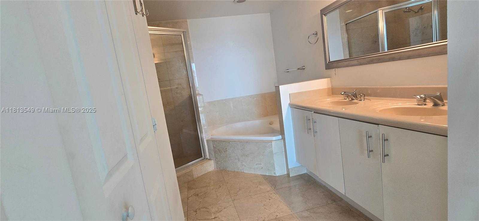 Small Image of 7910 HARBOR ISLAND DR #1001, North Bay Village Number 21