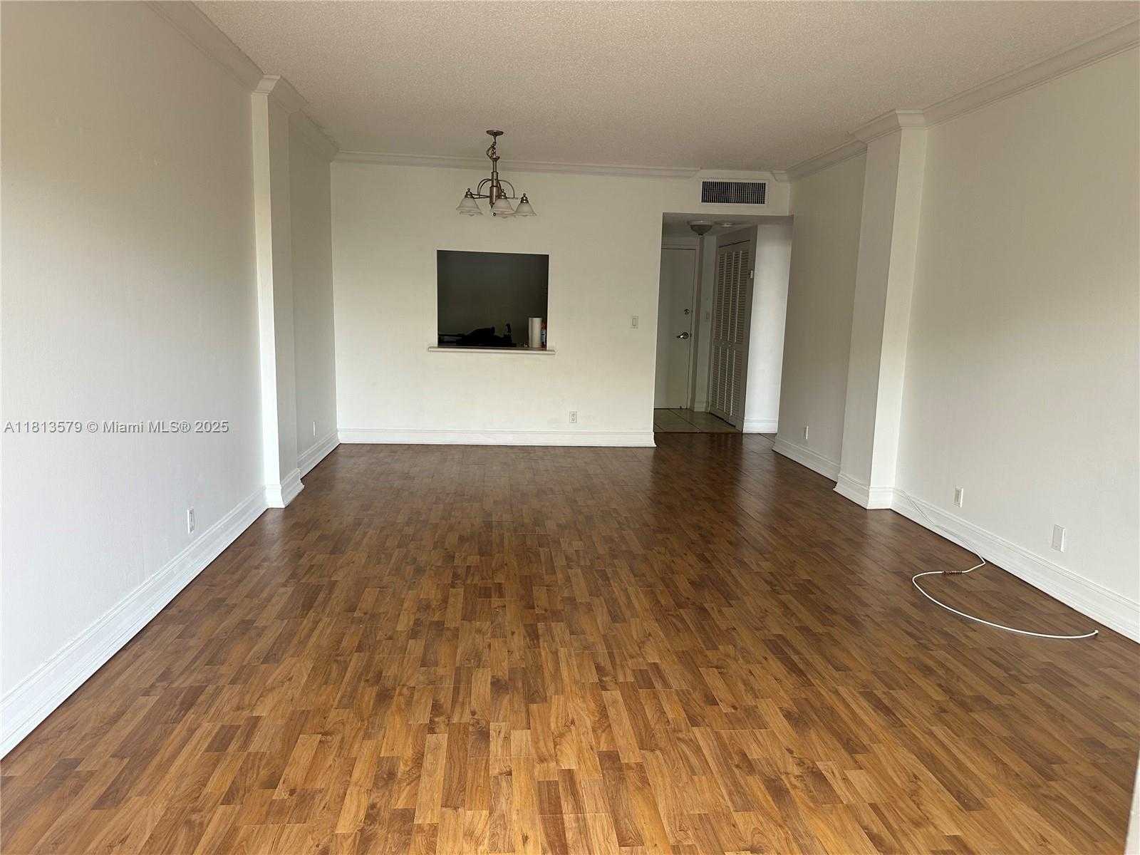 Small Image of 1455 NORTH TREASURE DR #2C, North Bay Village Number 2