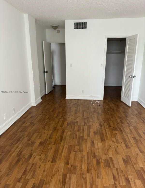 Small Image of 1455 NORTH TREASURE DR #2C, North Bay Village Number 5