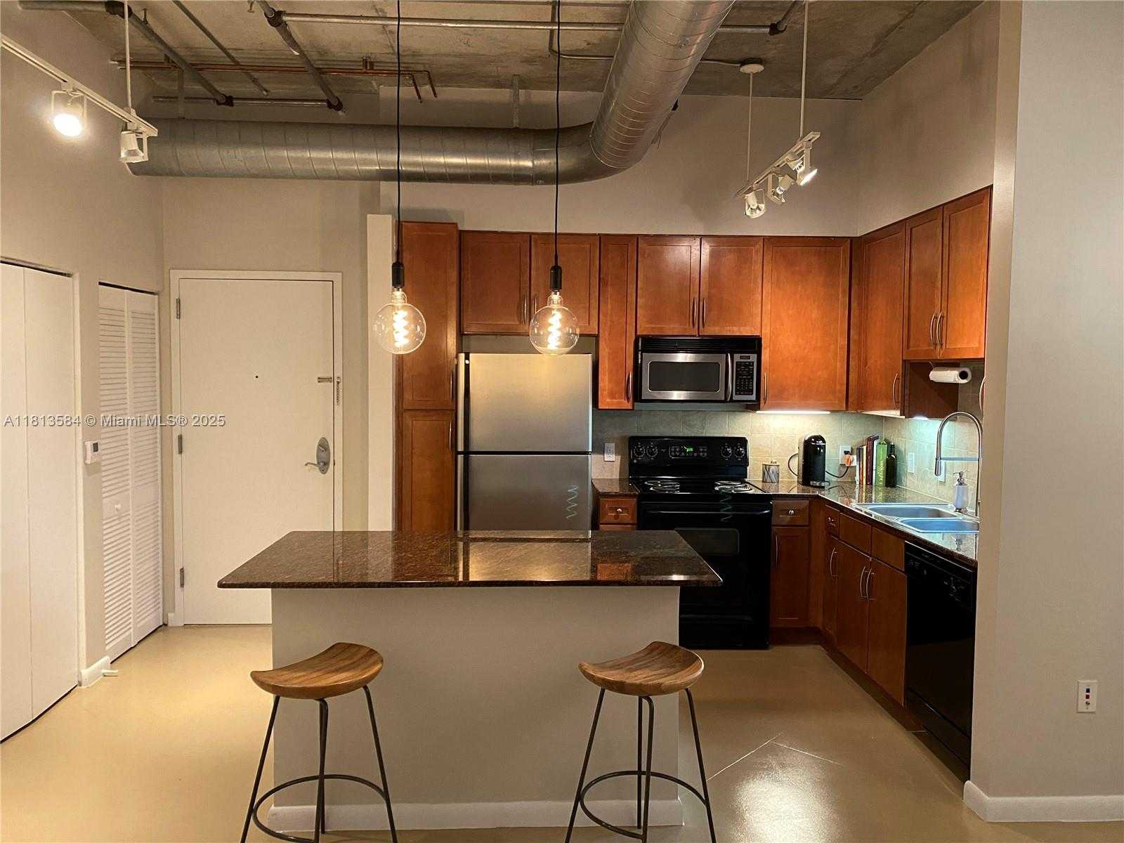 Small Image of 2001 BISCAYNE BLVD #3203, Miami Number 6