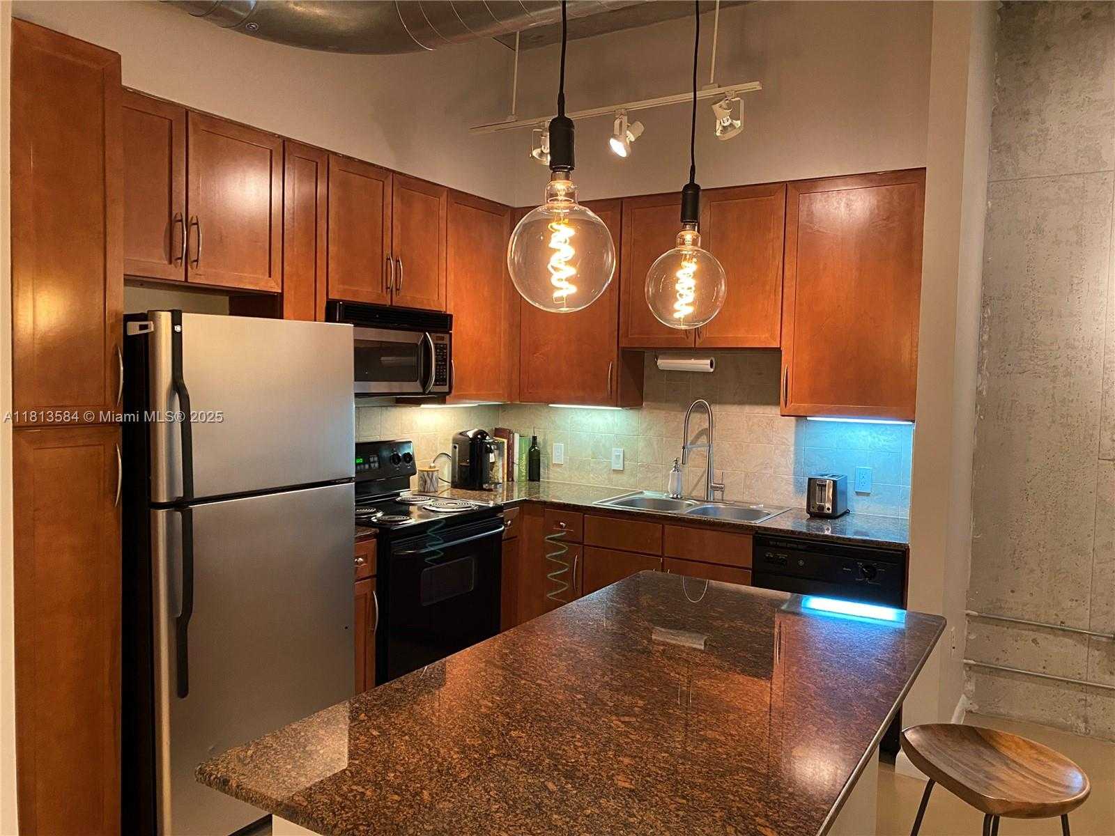 Small Image of 2001 BISCAYNE BLVD #3203, Miami Number 8