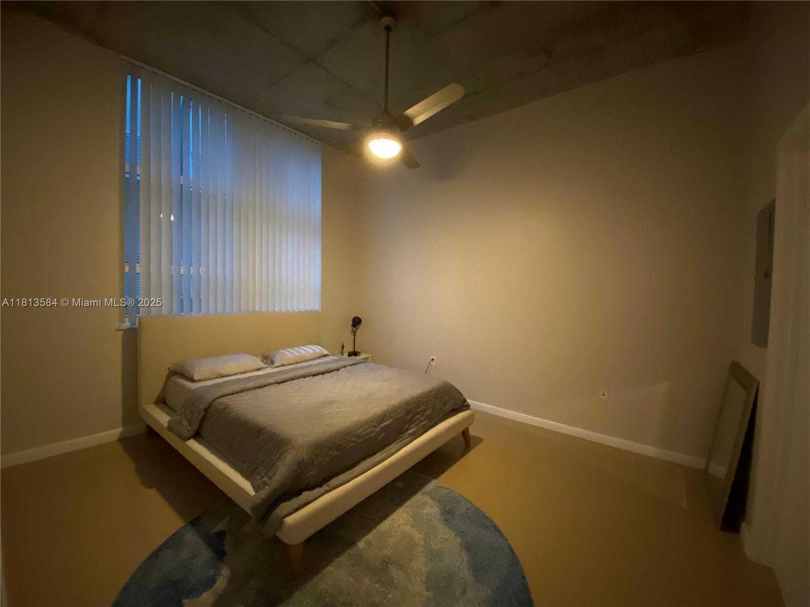 Small Image of 2001 BISCAYNE BLVD #3203, Miami Number 9