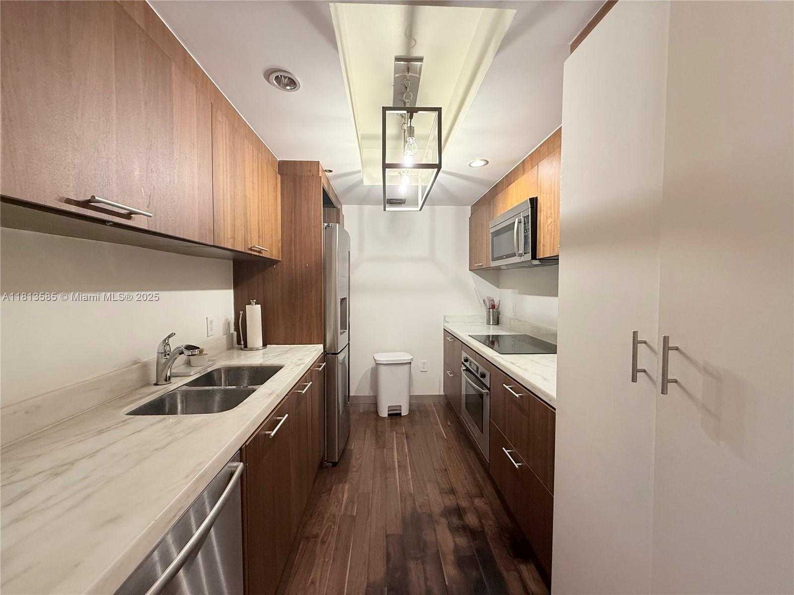 Small Image of 50 BISCAYNE BLVD #914, Miami Number 11
