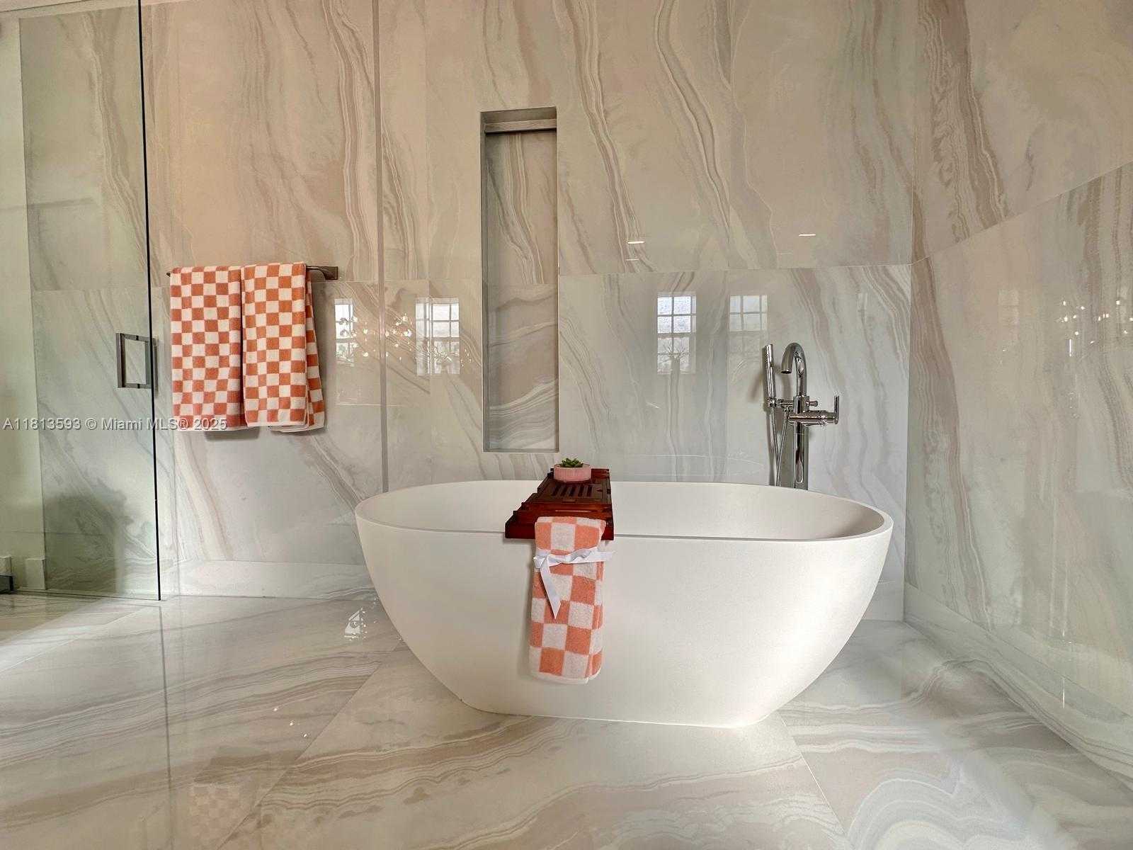 Small Image of 1380 STILLWATER DR, Miami Beach Number 10