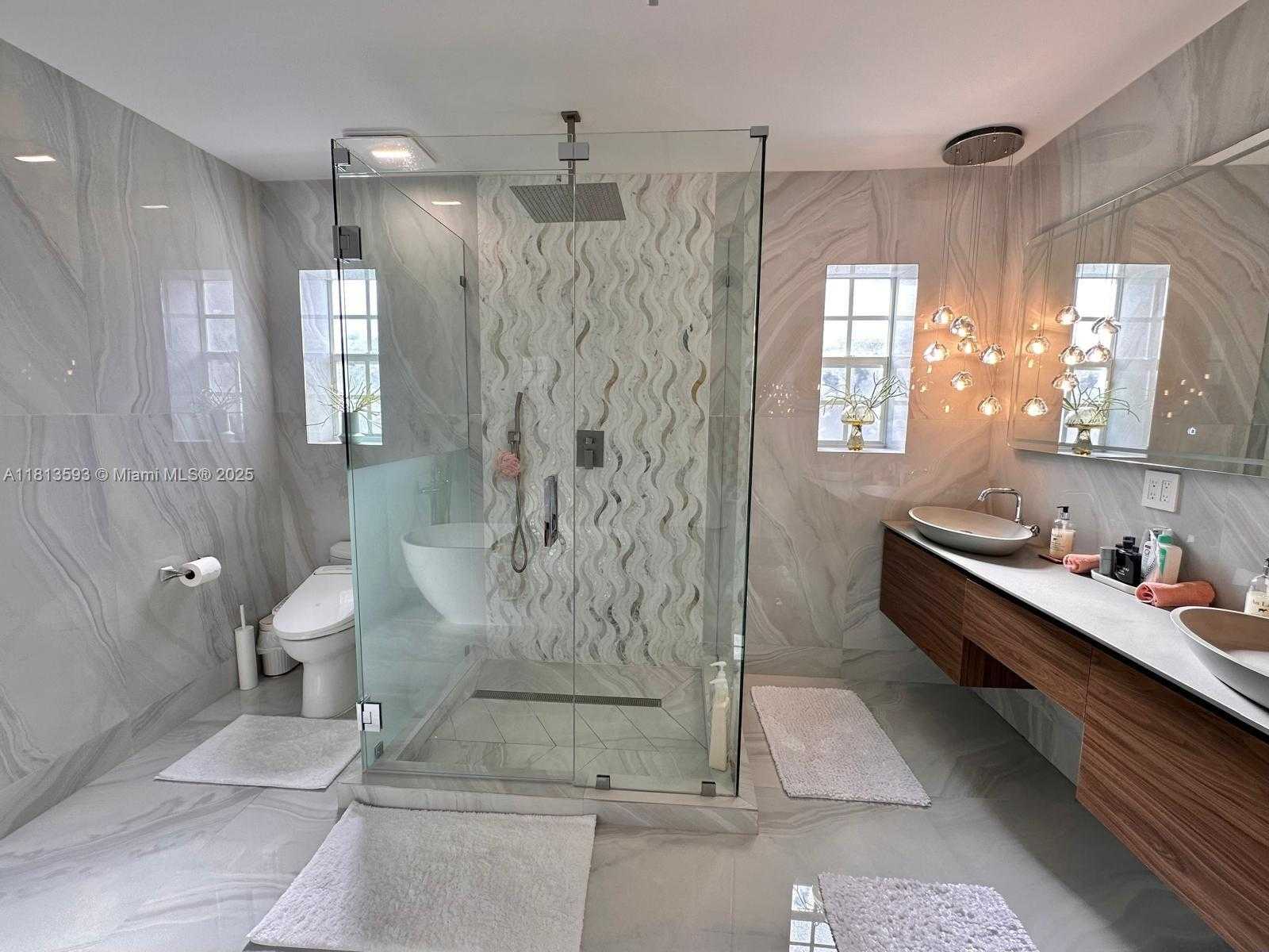 Small Image of 1380 STILLWATER DR, Miami Beach Number 11